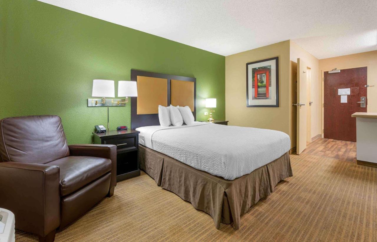 Queen Studio - Non-Smoking at Extended Stay America Select Suites - Columbus - Worthington