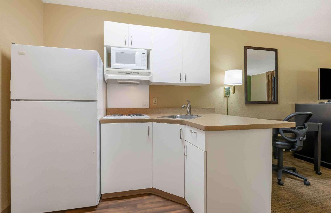 Queen Studio - Non-Smoking at Extended Stay America Select Suites - Columbus - Worthington