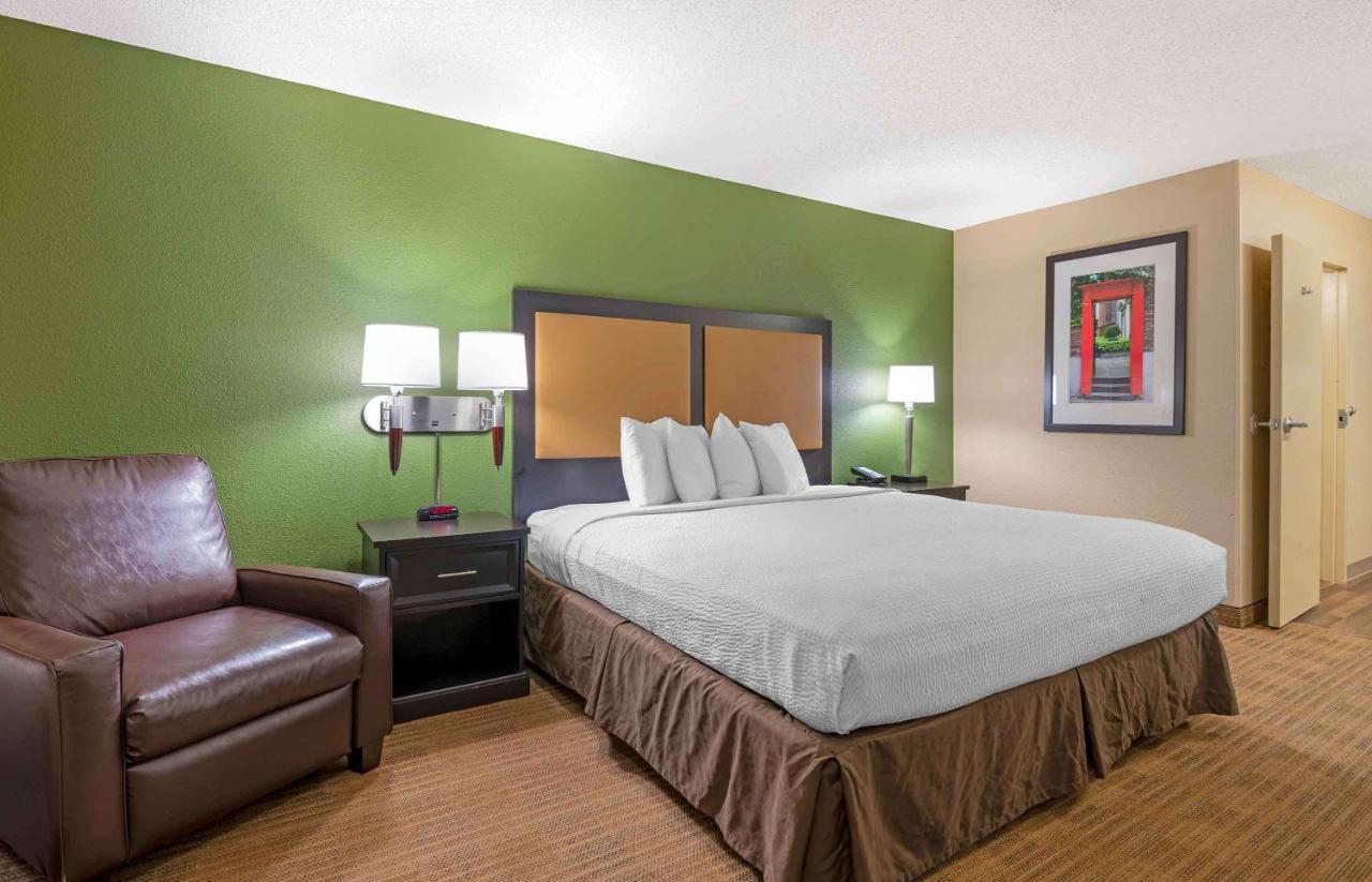 Studio with 1 King Bed - Non-Smoking at Extended Stay America Select Suites - Columbus - Worthington