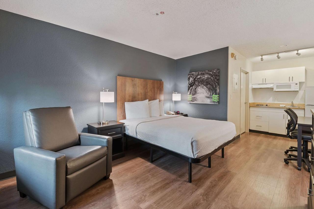 Studio with 1 Queen Bed - Hearing Accessible - Non-Smoking at Extended Stay America Suites Miami Airport Blue Lagoon