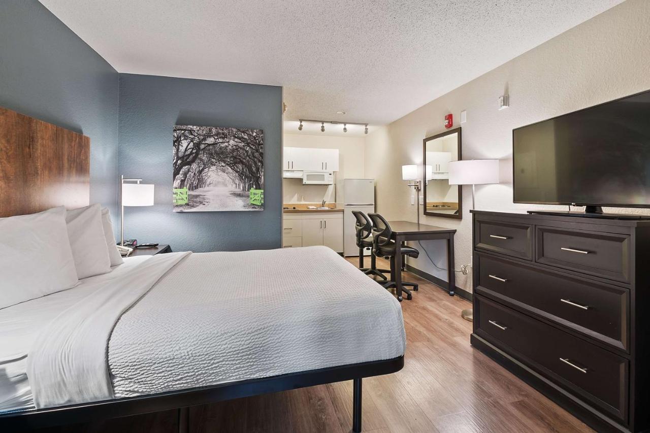 Studio with 1 Queen Bed - Hearing Accessible - Non-Smoking at Extended Stay America Suites Miami Airport Blue Lagoon