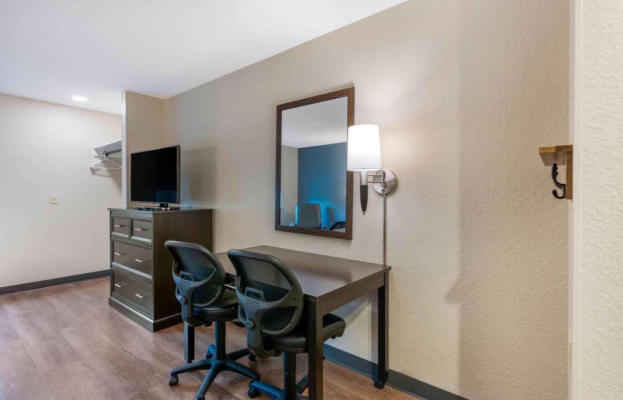Studio with 1 King Bed - Non-Smoking at Extended Stay America Premier Suites Miami Coral Gables