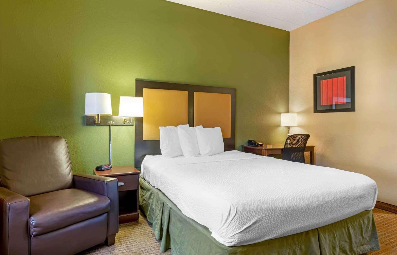 | Extended Stay America Suites - Chicago - Darien