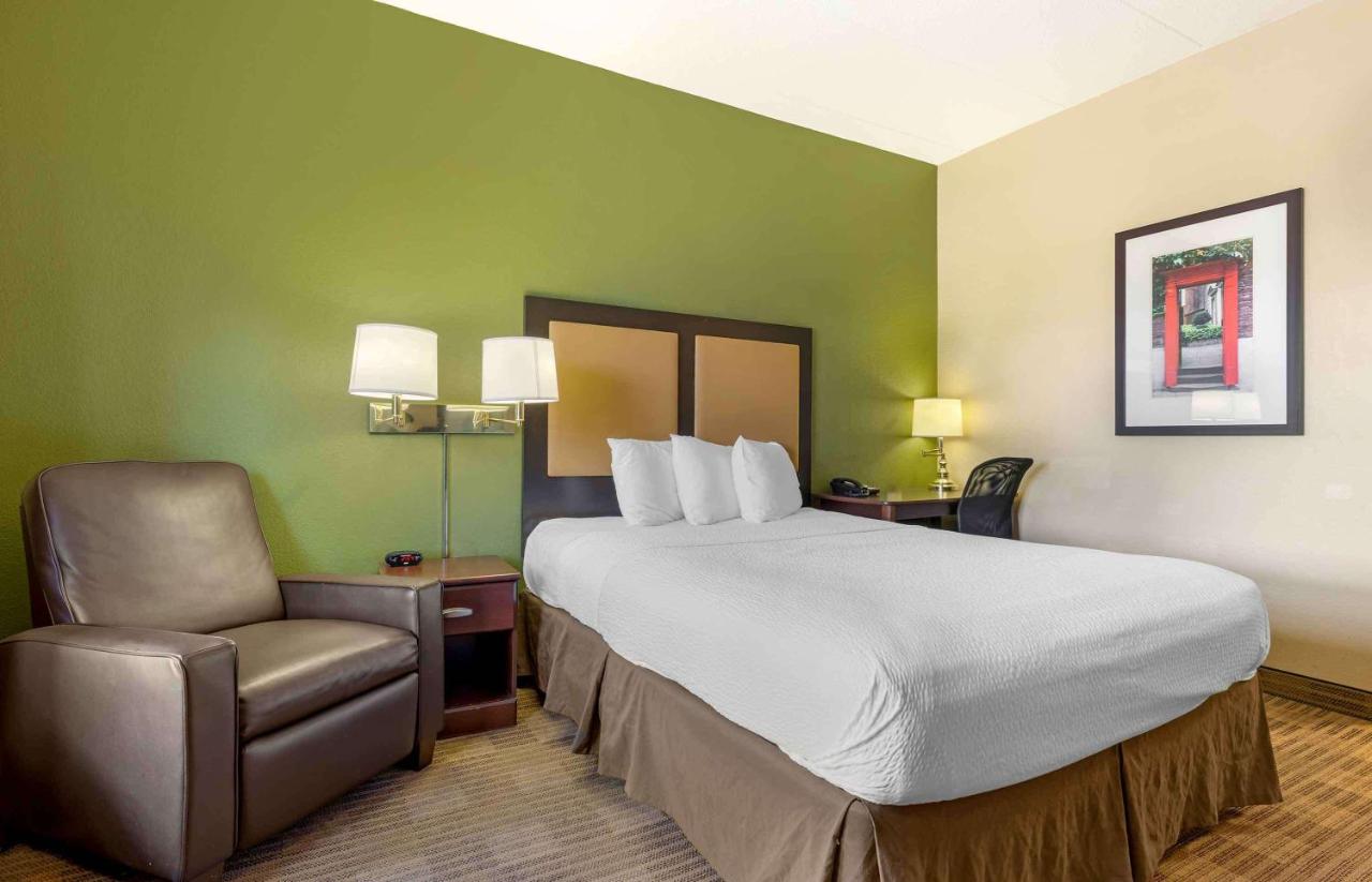 | Extended Stay America Suites - Chicago - Darien
