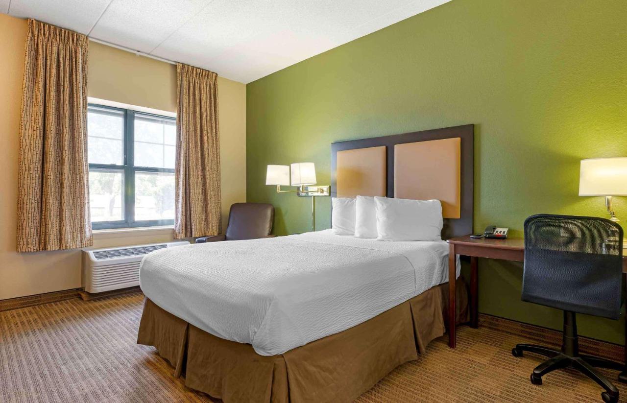 | Extended Stay America Suites - Chicago - Darien