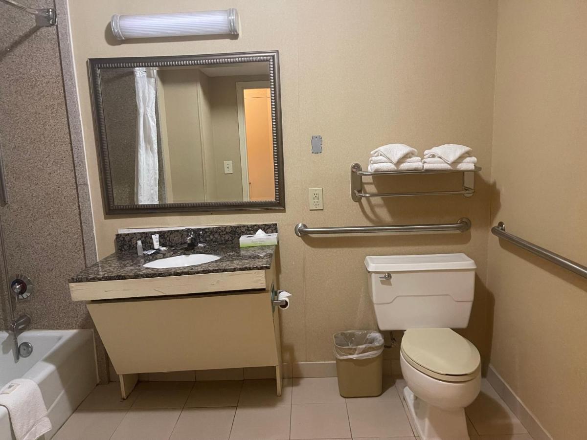 | Budgetel Inn & Suites Atlanta