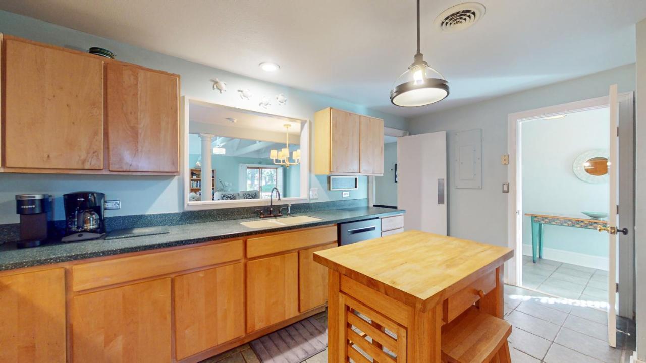  | 665 Queens Grant