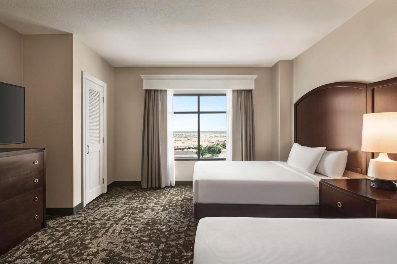One-Bedroom Queen Suite with Bath Tub - Disability Access/Non-Smoking at Embassy Suites by Hilton Orlando Lake Buena Vista South