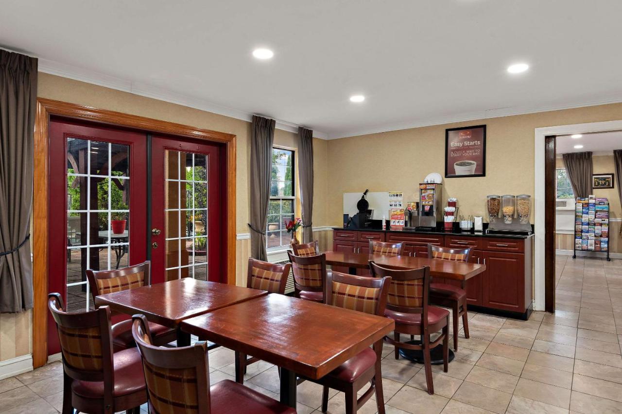| Econo Lodge Princess Anne