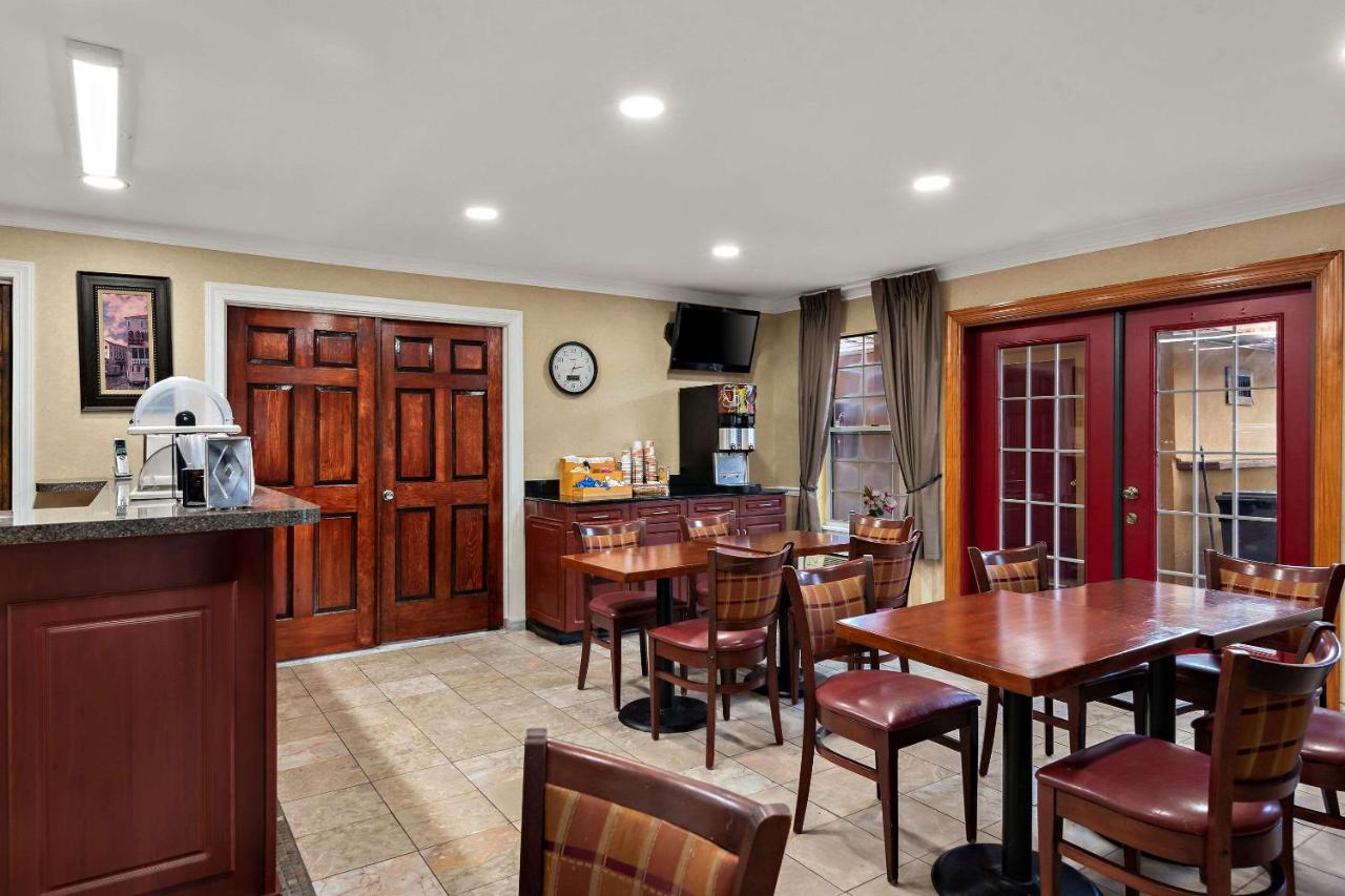  | Econo Lodge Princess Anne