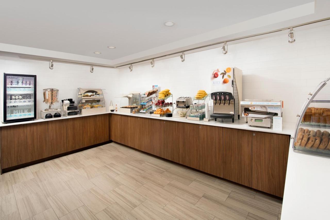  | Holiday Inn Express & Suites Baltimore - BWI Airport North, an IHG Hotel