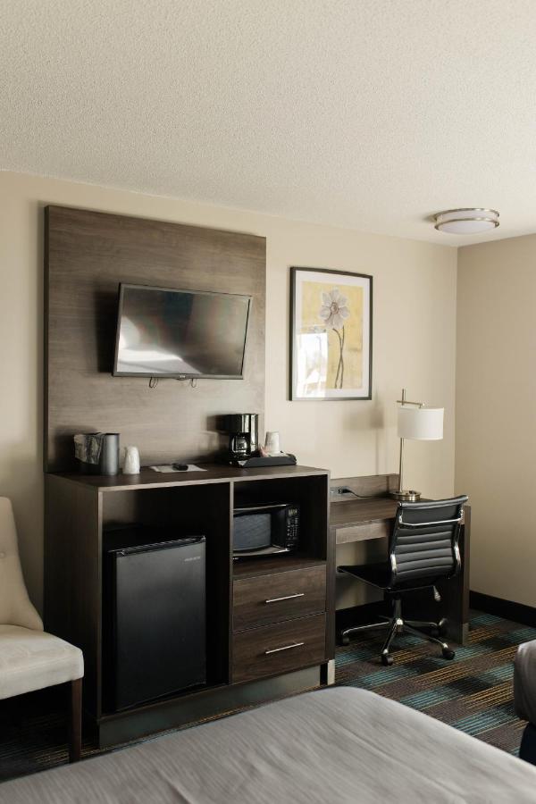 Double Room with Two Double Beds - Non-Smoking at Travelodge by Wyndham Escanaba
