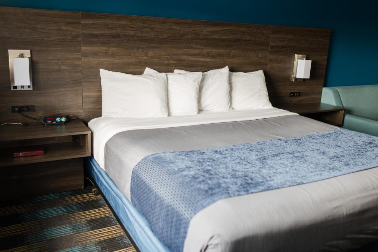 King Suite - Non-Smoking at Travelodge by Wyndham Escanaba