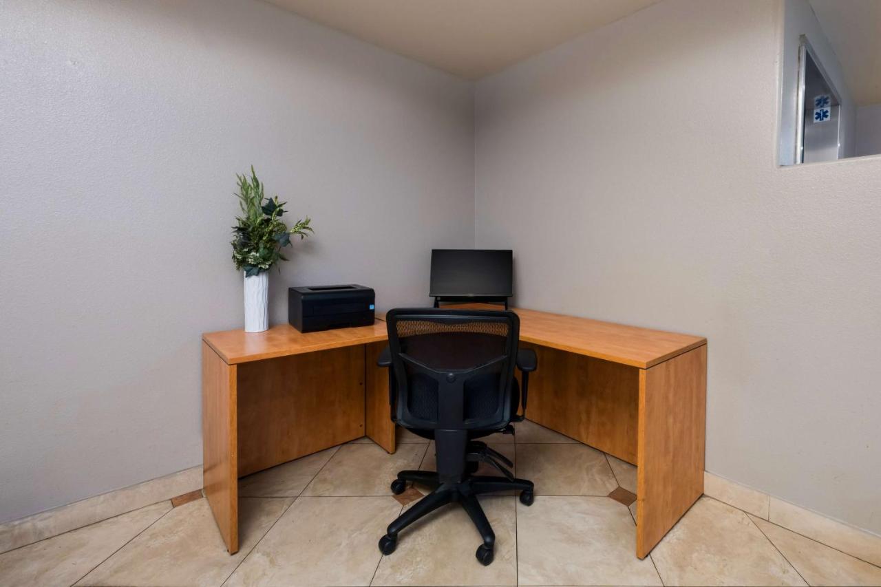  | Best Western Lanai Garden Inn & Suites