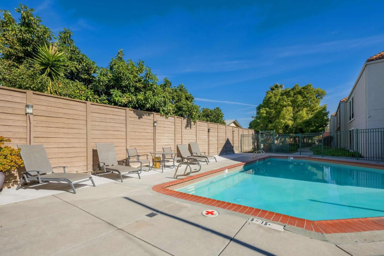  | Best Western Lanai Garden Inn & Suites