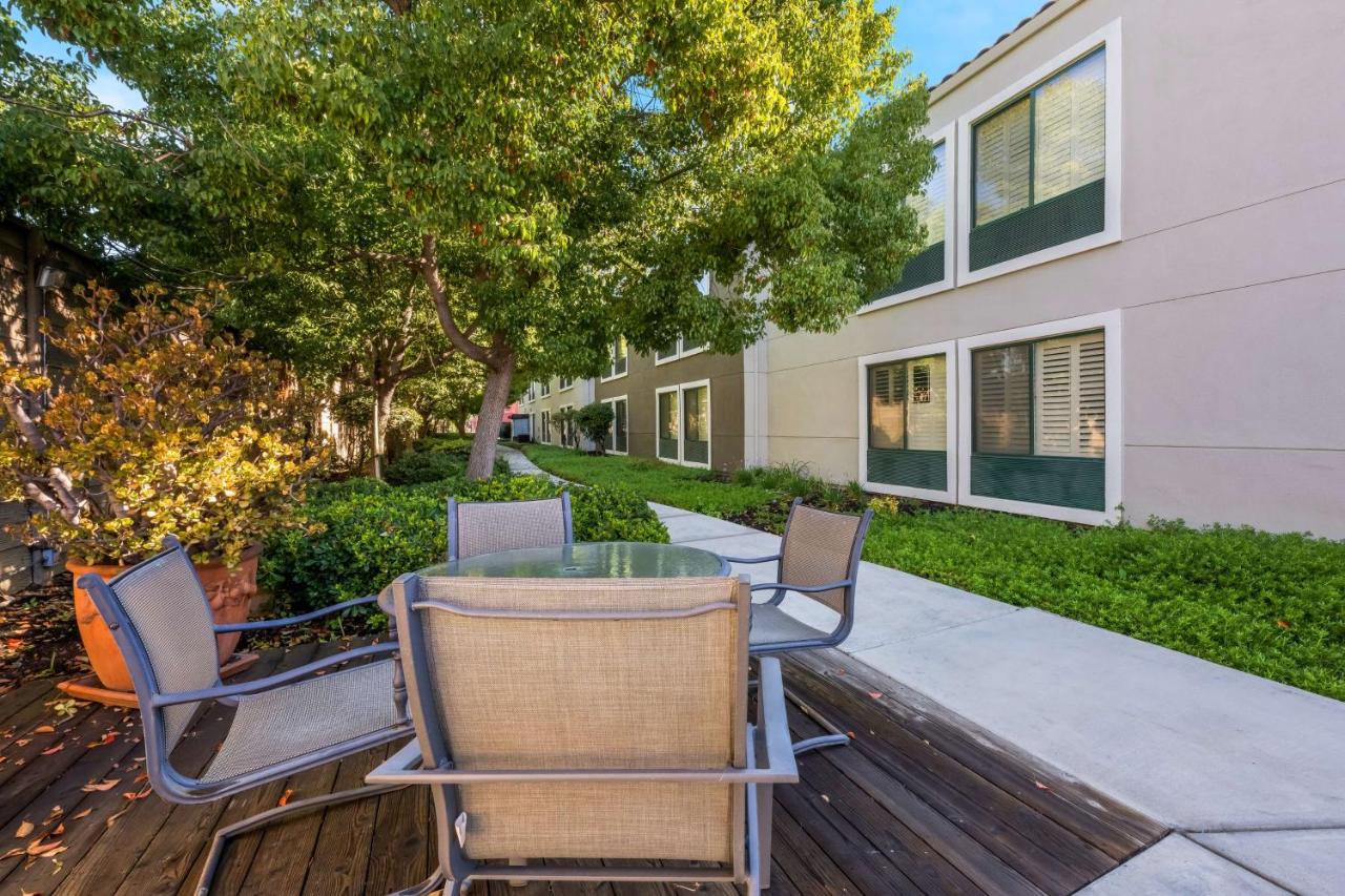  | Best Western Lanai Garden Inn & Suites