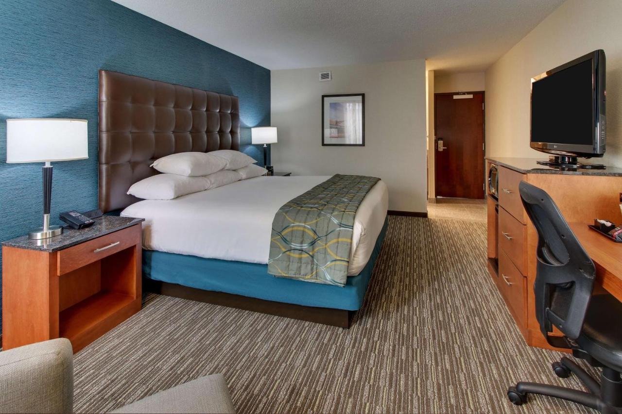 | Pear Tree Inn St. Louis Airport