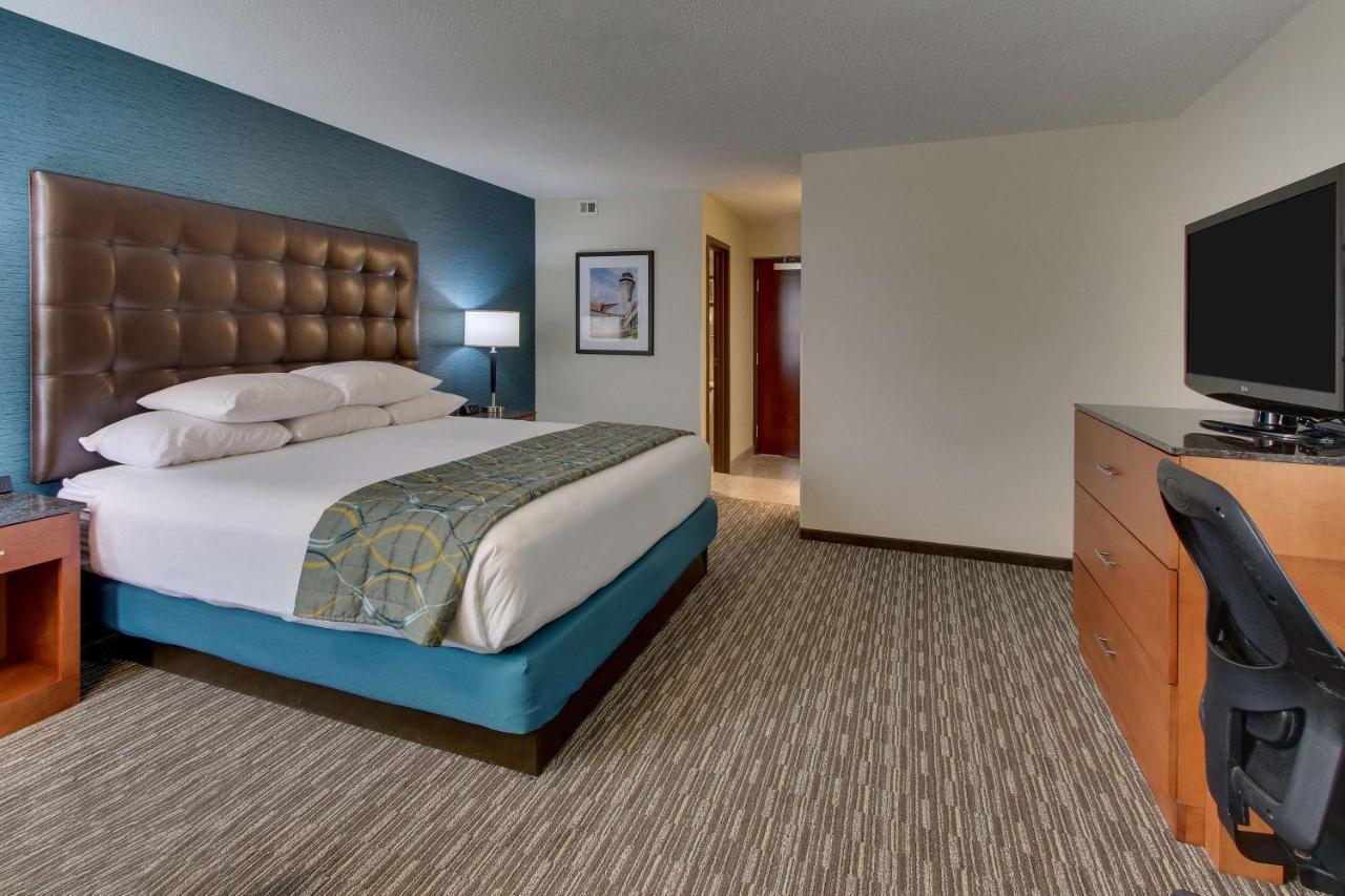 | Pear Tree Inn St. Louis Airport