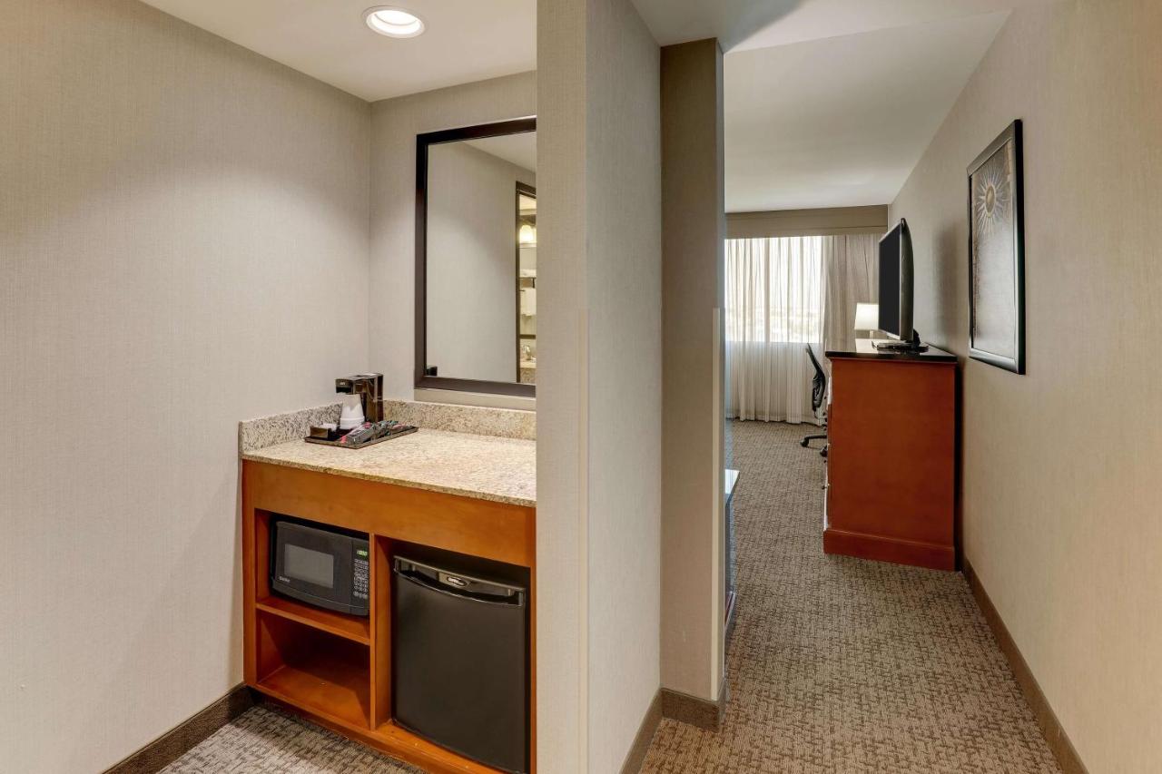 Superior King Room with Sofa Bed - Hearing Accessible at Drury Inn & Suites Phoenix Airport