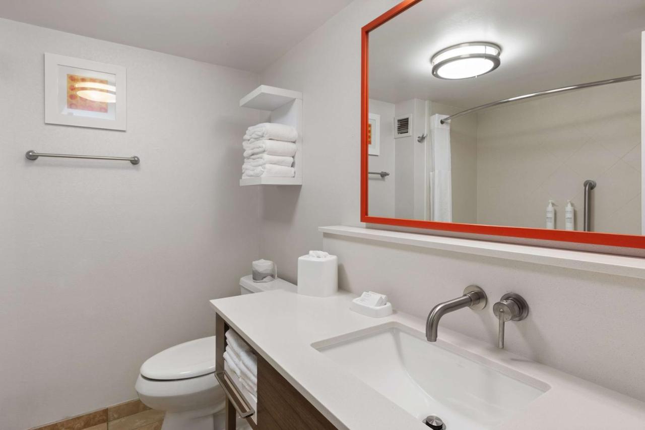 King Room - Non-Smoking at Hampton Inn Rock Hill