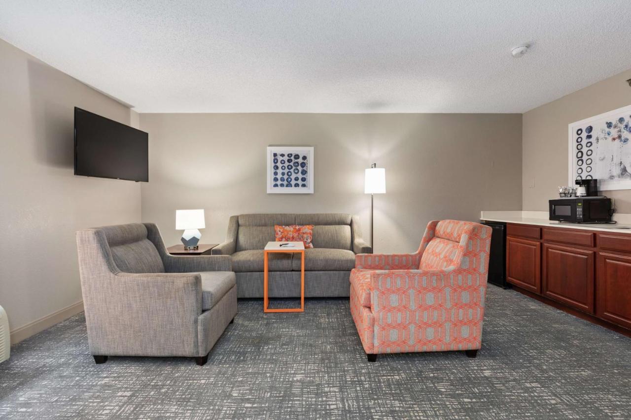 King Study with Sofa Bed - Non-Smoking at Hampton Inn Rock Hill