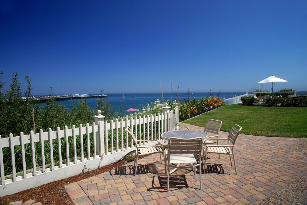 | Sea & Sand Inn
