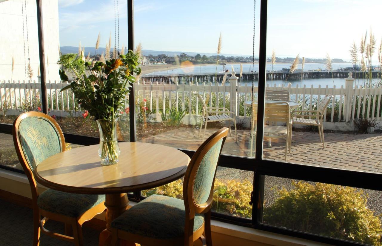 | Sea & Sand Inn