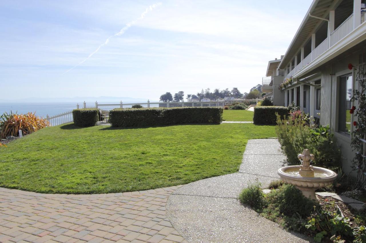 | Sea & Sand Inn