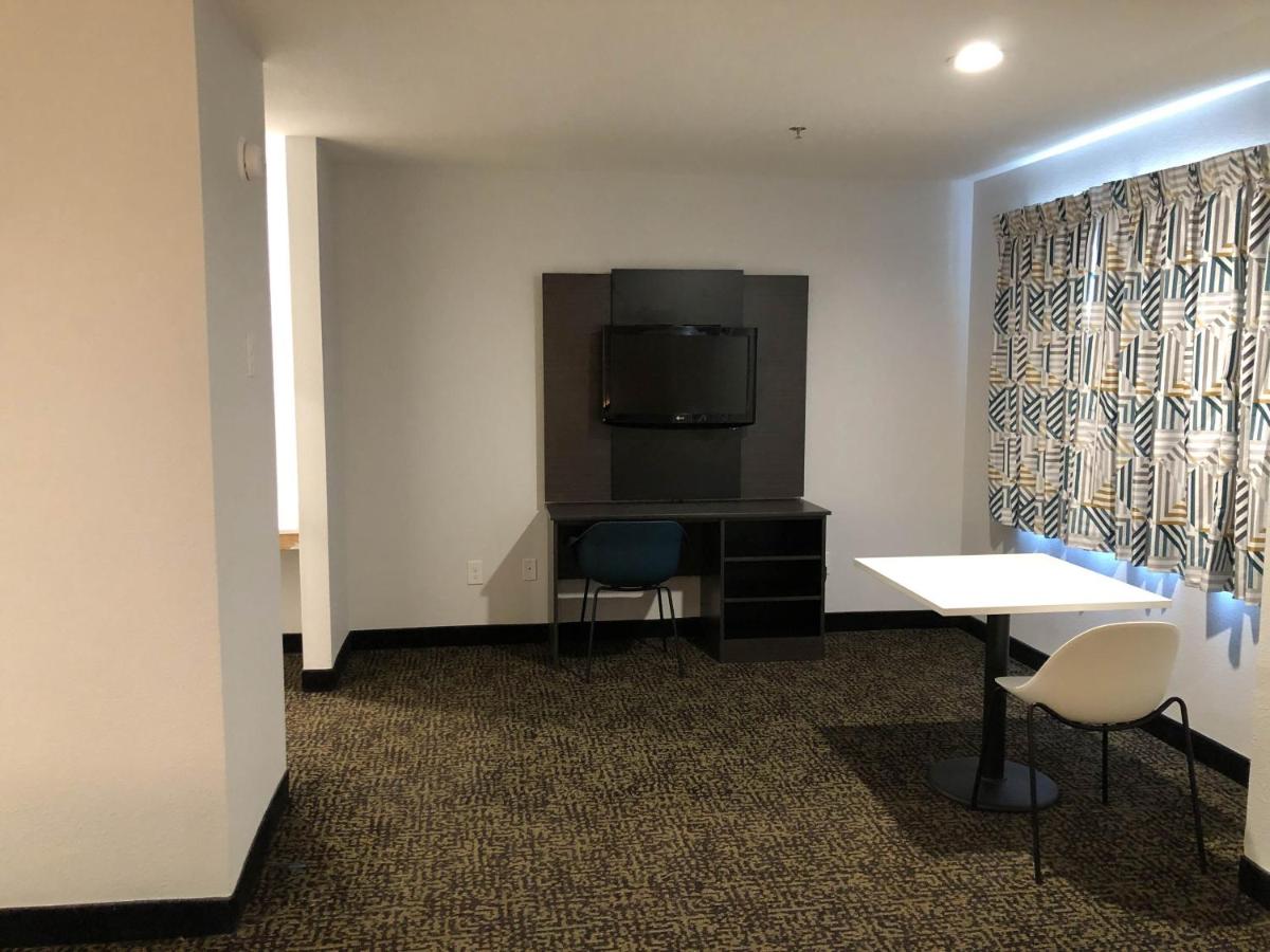 One-Bedroom Suite - Non-Smoking at Studio 6 Killeen, TX