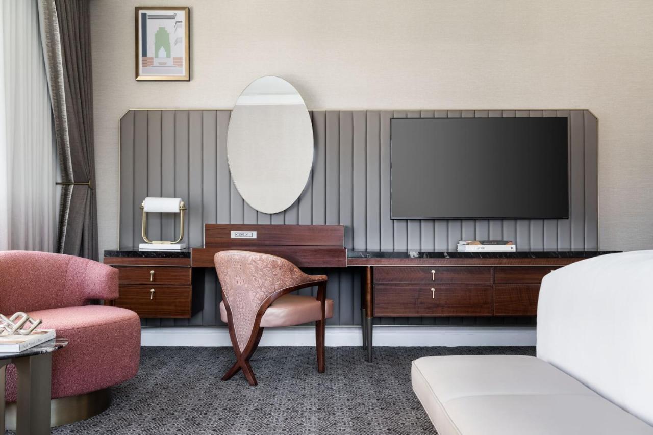 Club lounge access, Guest room, 1 King Bed at The Ritz-Carlton, Dallas