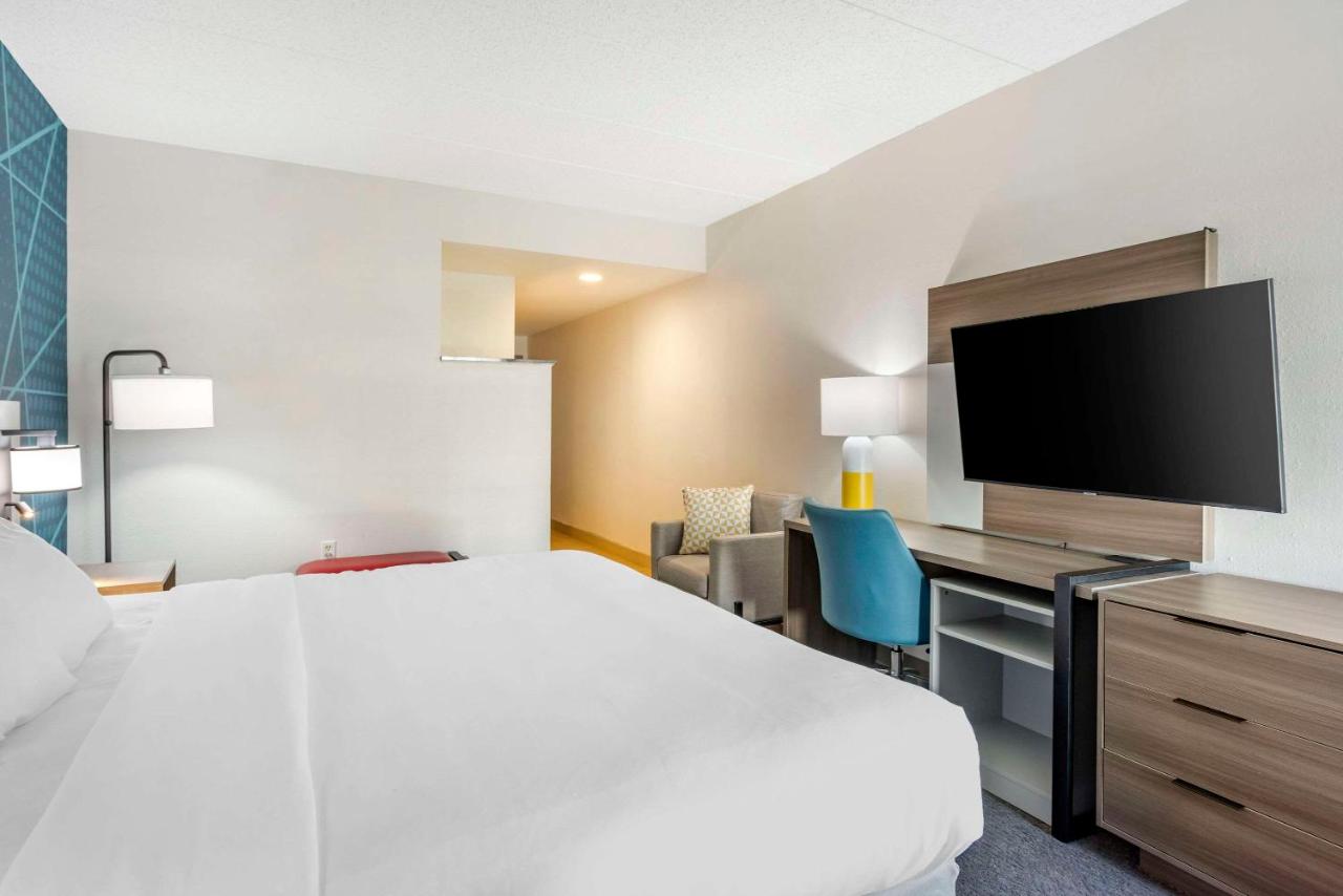 King Room - Non-Smoking at Comfort Suites Ocean City West