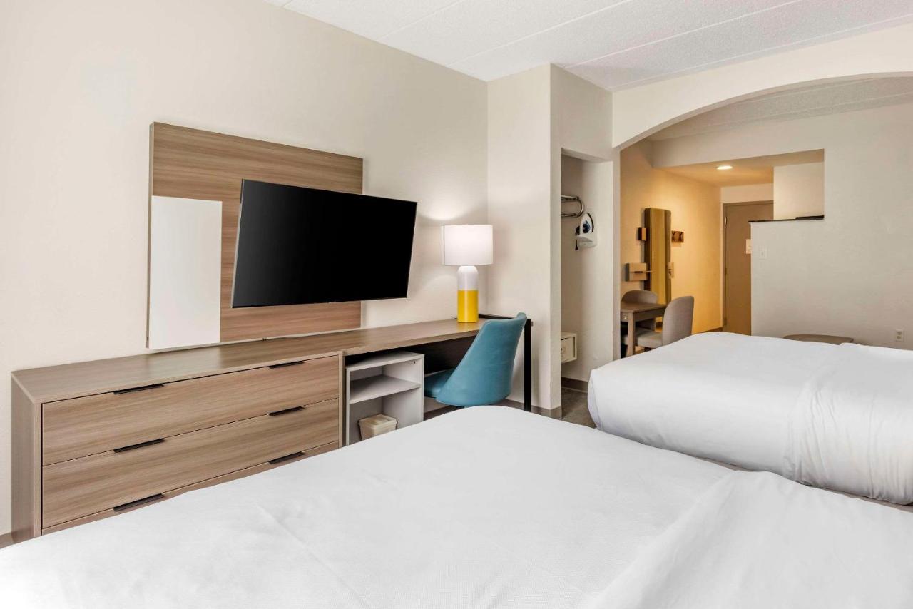 Queen Suite with Two Queen Beds - Non-Smoking at Comfort Suites Ocean City West