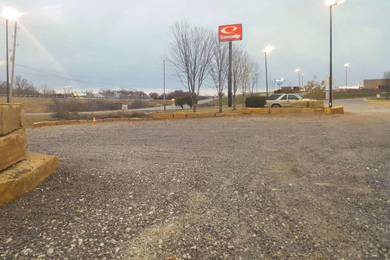 | Econo Lodge Oak Grove