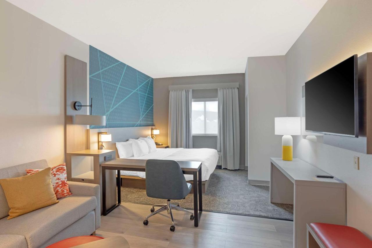 King Suite with Roll-in-Shower - Accessible/Non-Smoking at Comfort Suites Bloomsburg