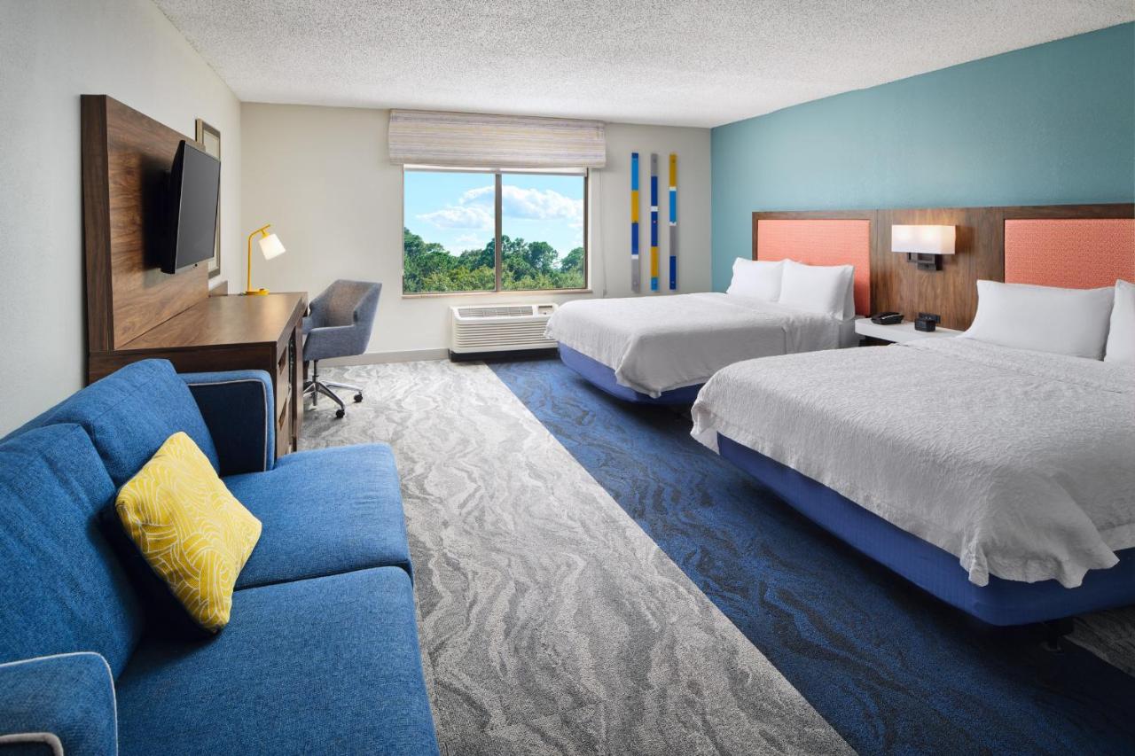 Queen Room - Disability Access/Non-Smoking at Hampton Inn Melbourne-Viera