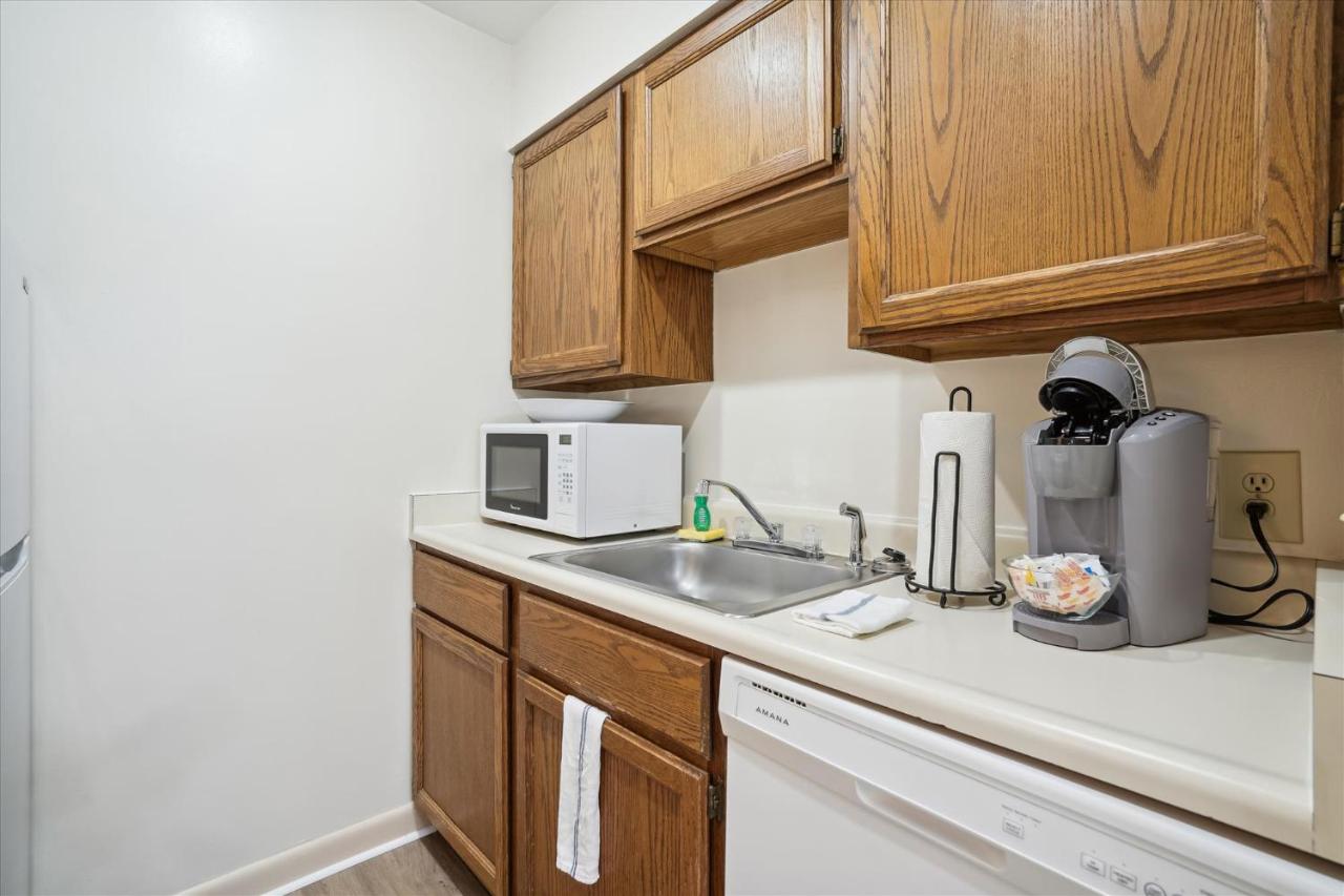 | Deluxe Two Bedroom Suite on the 1st floor with outdoor heated pool 1314