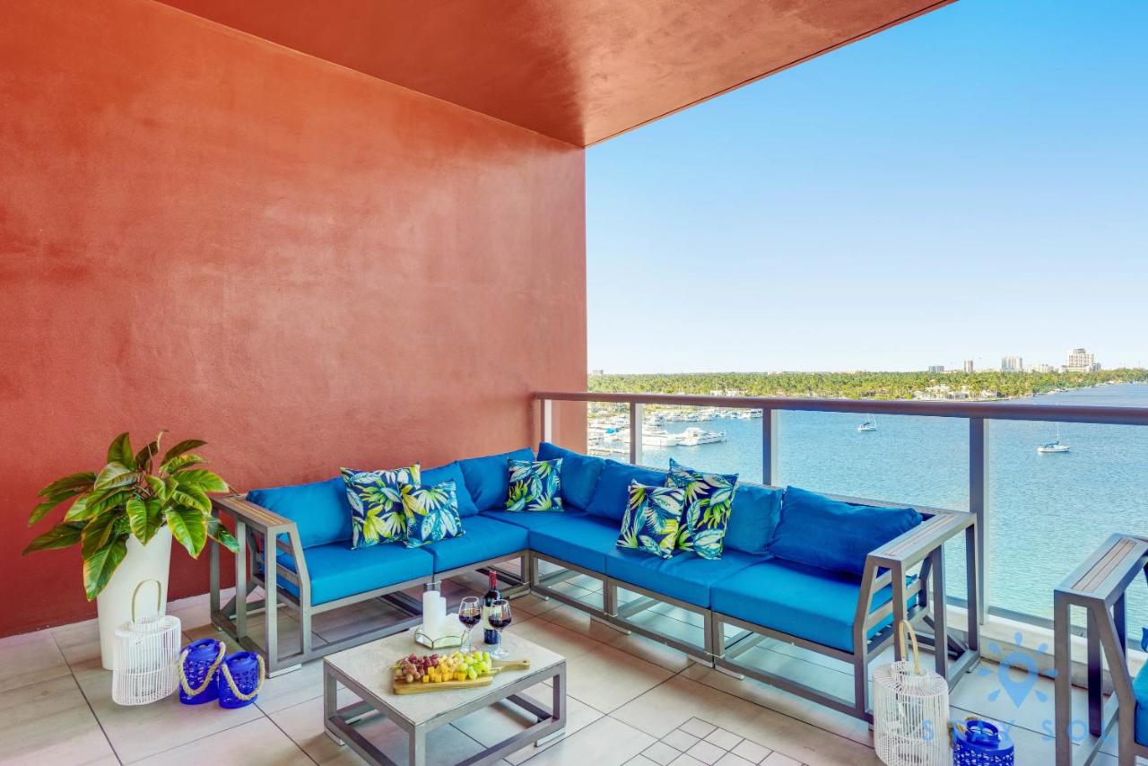 | Coolest Apartment Rooftop Pool Hot Tub