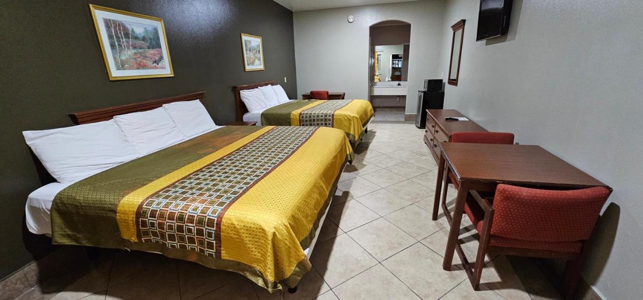| Texas Inn and Suites Edinburg