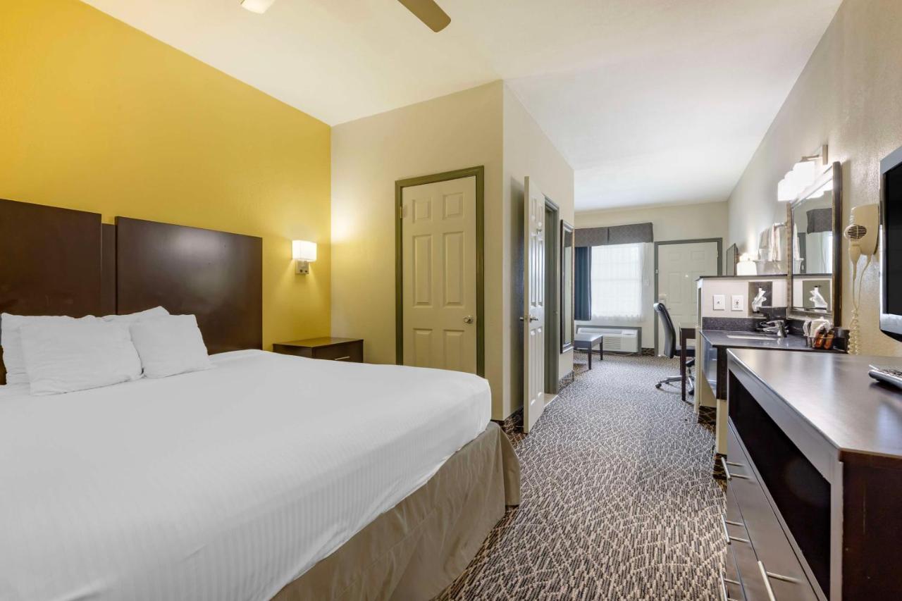 King Suite with Sofa Bed - Non Smoking at Best Western West Monroe Inn
