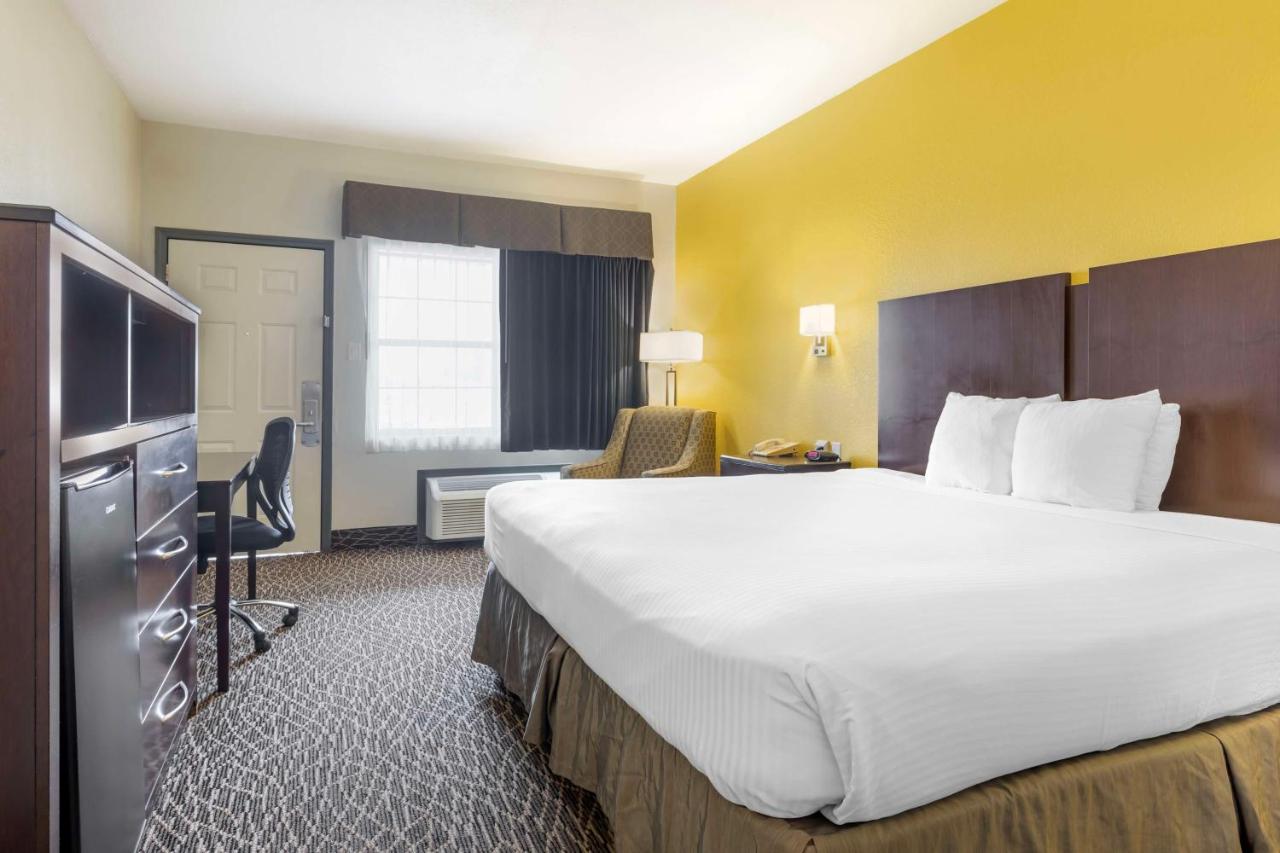 King Room - Disability Access - Non Smoking at Best Western West Monroe Inn