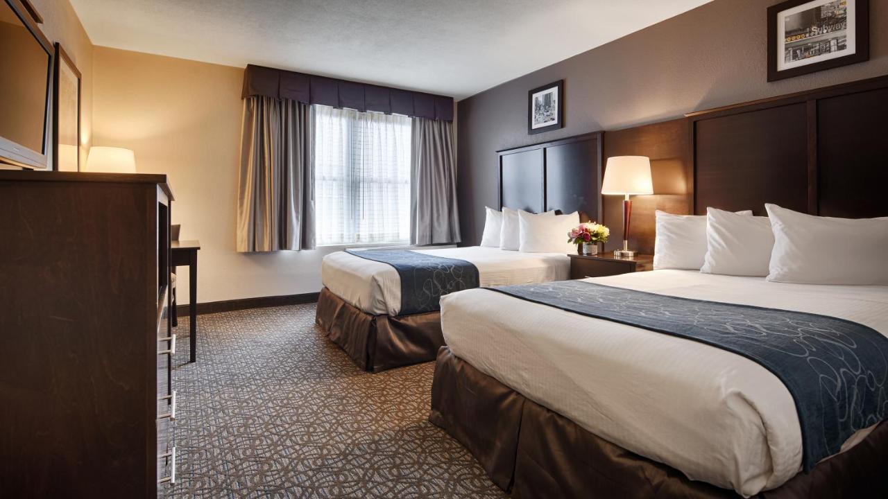 Double Room with Two Double Beds - Roll-In Shower at Best Western Gregory Hotel