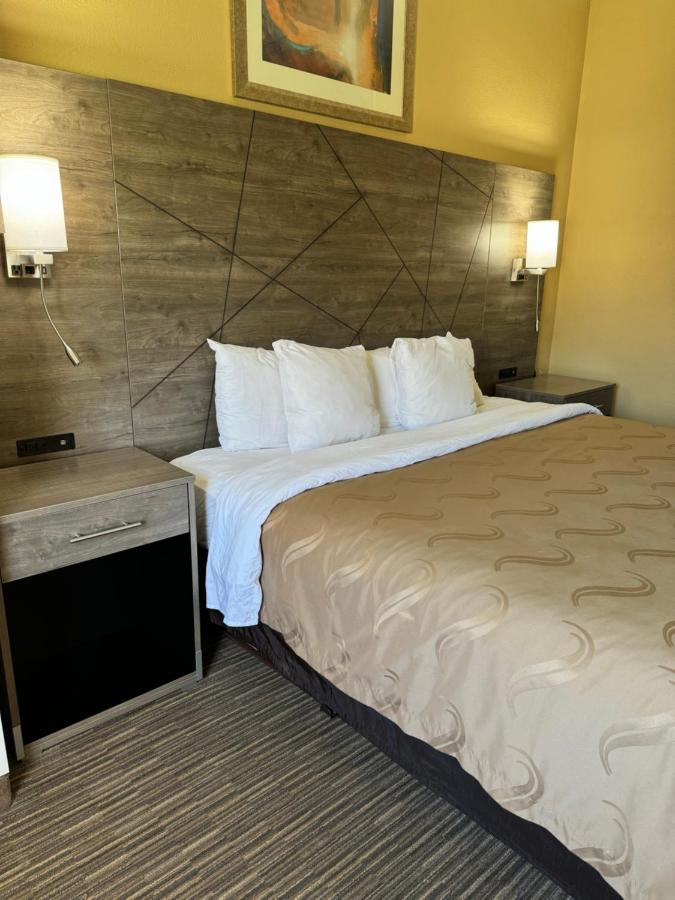 King Room - Non-Smoking at Quality Inn Forsyth - Decatur