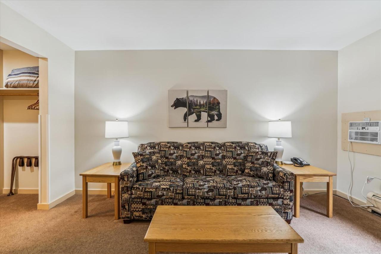  | Cedarbrook One Bedroom Suite 11416