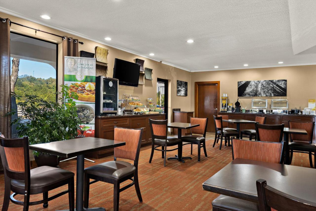  | Quality Inn Dandridge