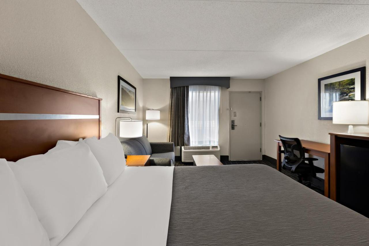  | Quality Inn Dandridge