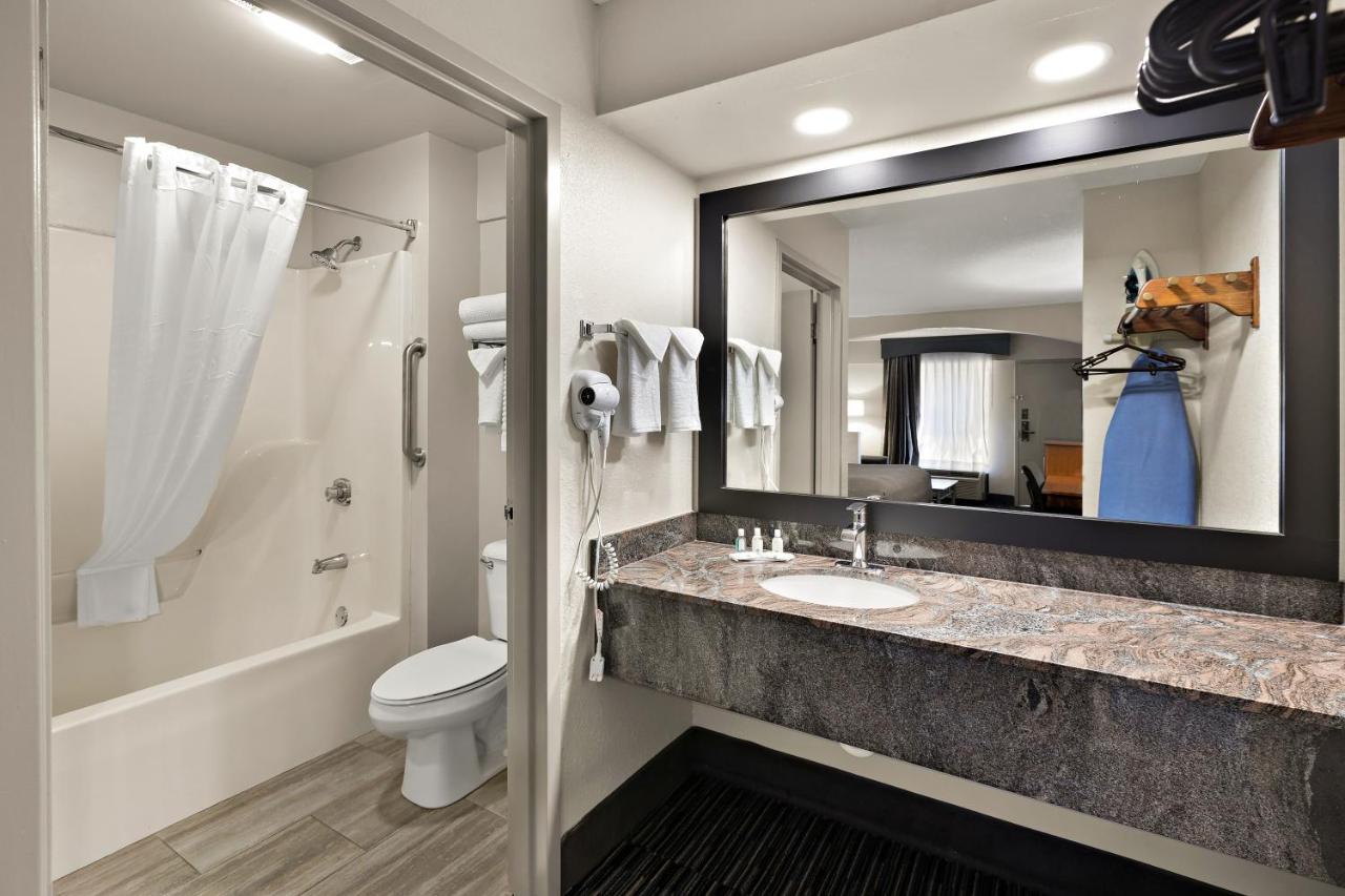 | Quality Inn Dandridge