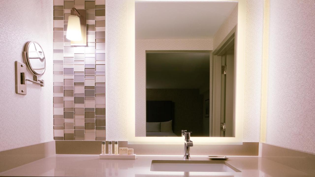 Silver Legacy Junior Suite 2 Queen Non-Smoking at Silver Legacy Reno - A Caesars Rewards Destination