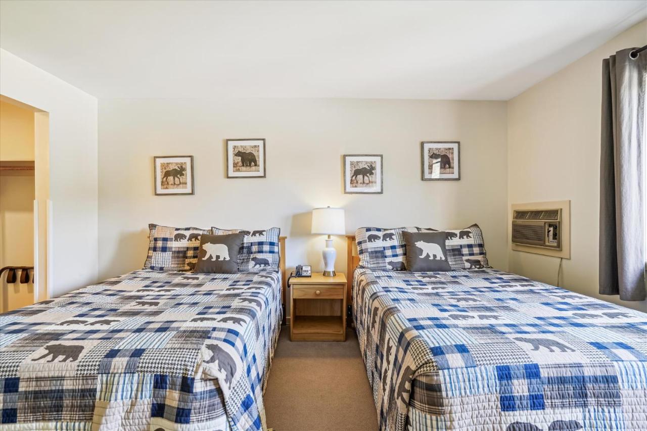 | Cedarbrook Hotel Room 2 Doubles 119