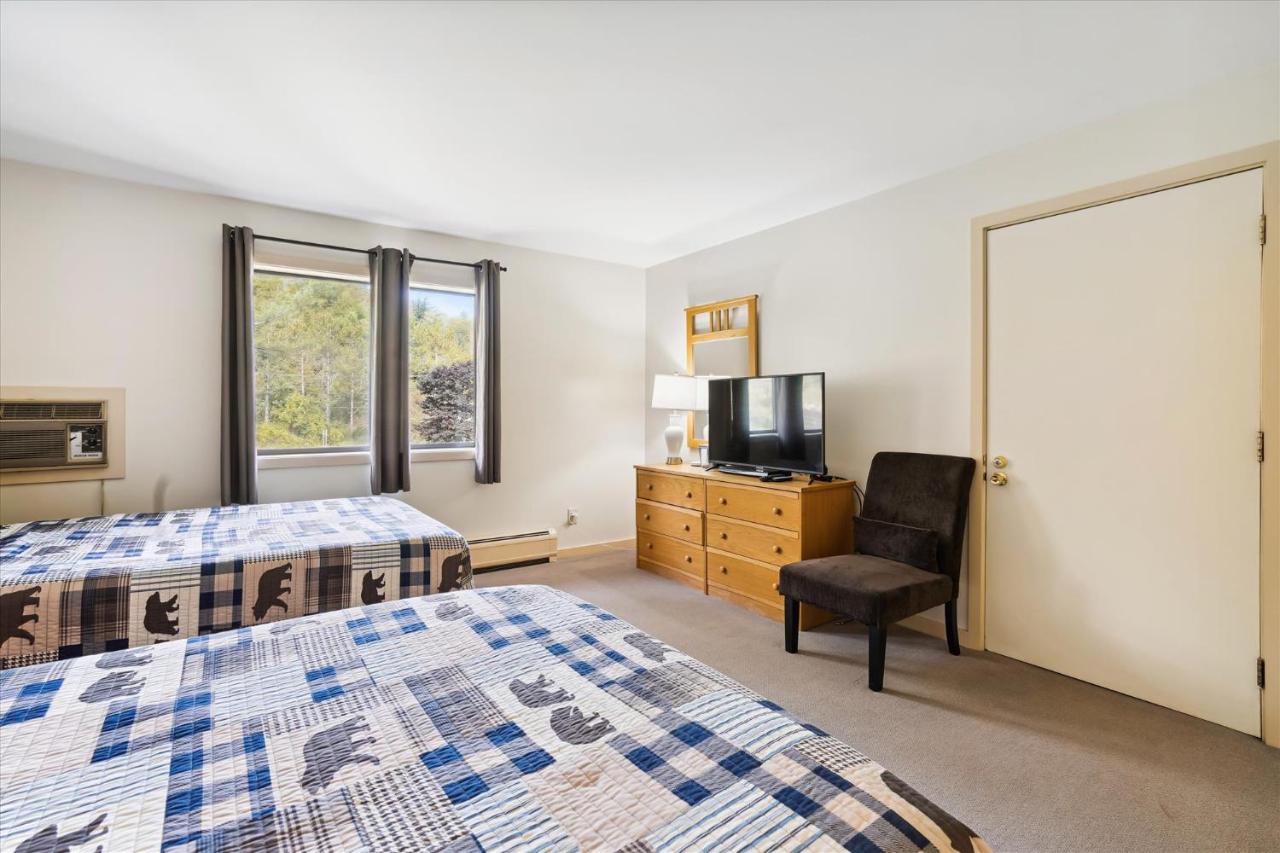 | Cedarbrook Hotel Room 2 Doubles 119