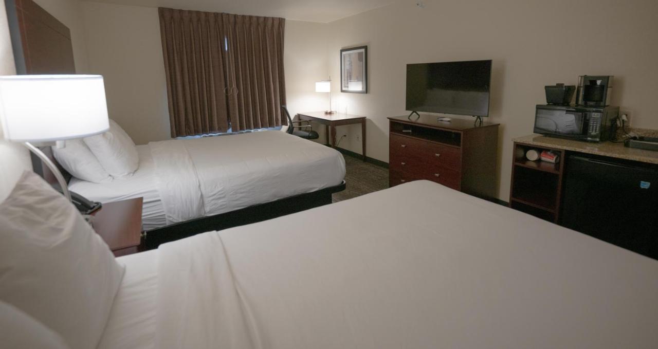 Queen Room - Disability Access at Cobblestone Hotel & Suites - Lamar